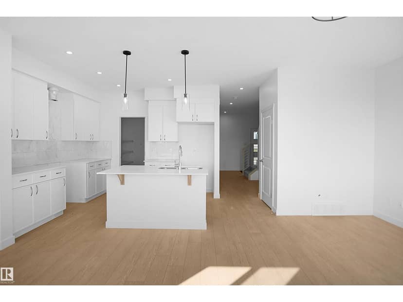 76 Legacy WY — photo 14 of 36