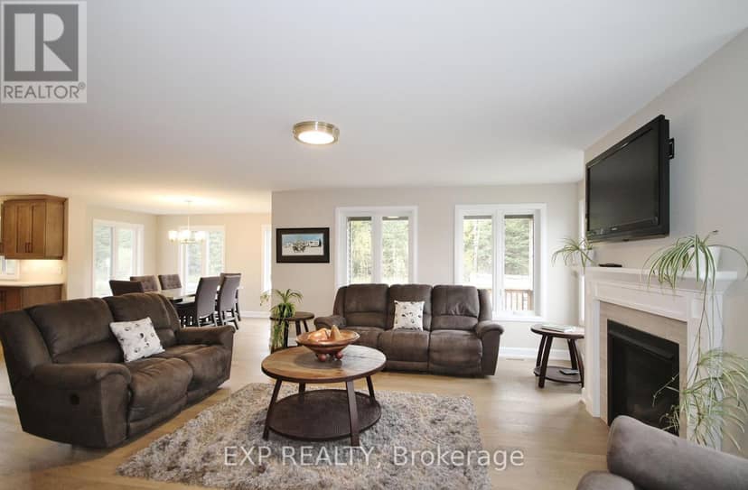 803 Solidex Place, Russell, photo 7