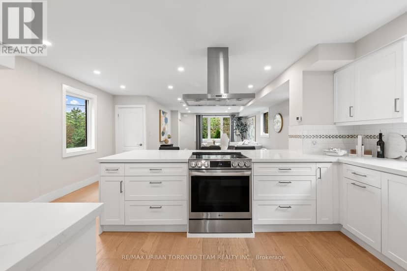 3517 St Clair Avenue E — photo 15 of 35