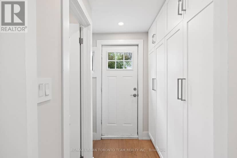 3517 St Clair Avenue E — photo 17 of 35