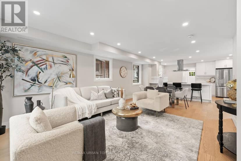 3517 St Clair Avenue E, Toronto, photo 3