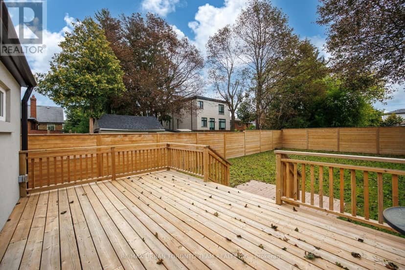 3517 St Clair Avenue E — photo 31 of 35