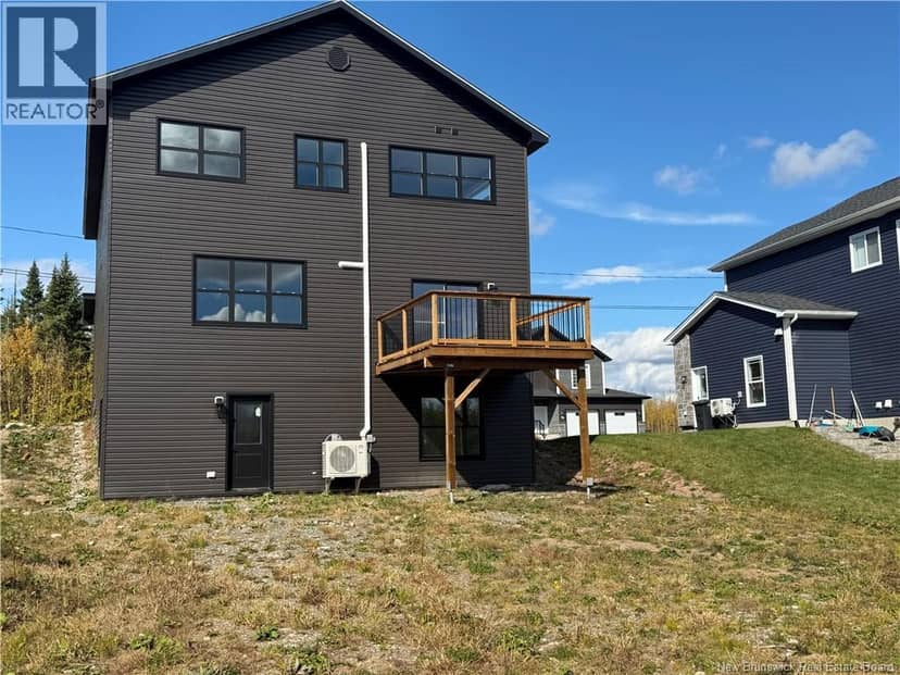 39 Winterberry Drive — photo 3 of 15