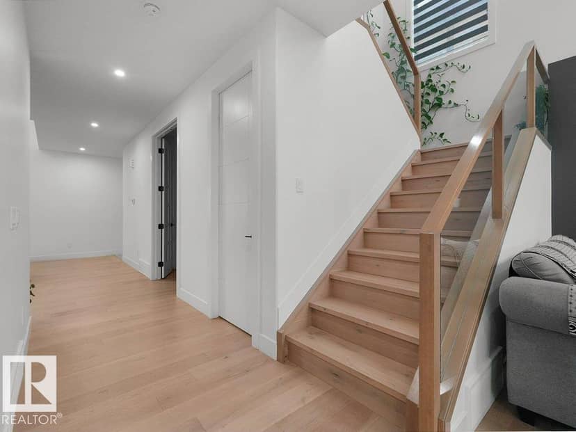 1107 150 AV NW — photo 14 of 40
