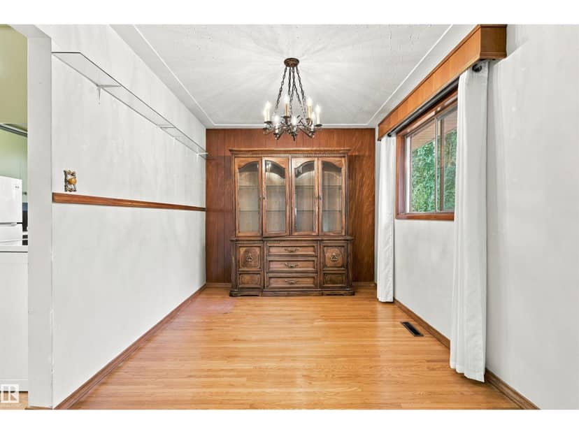 10520 Lauderdale RD NW — photo 10 of 40