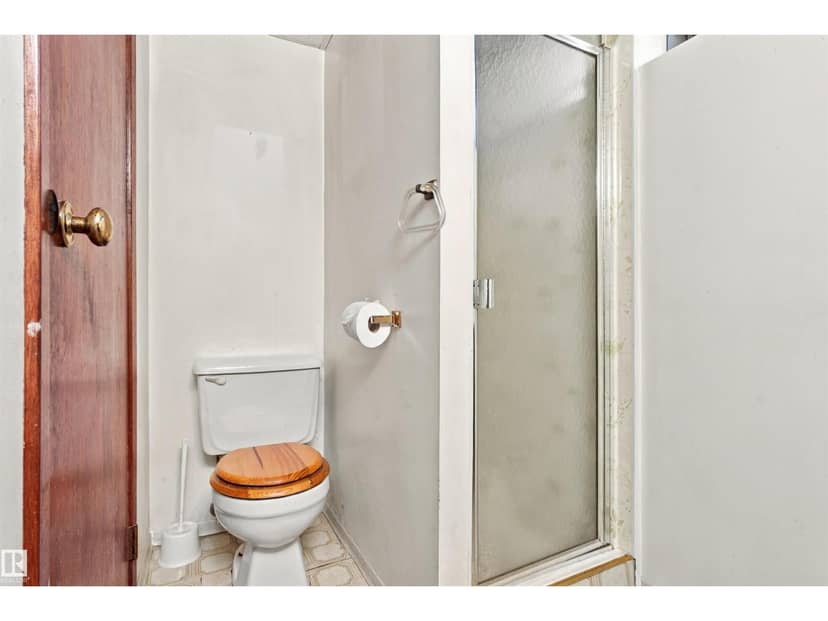 10520 Lauderdale RD NW — photo 23 of 40