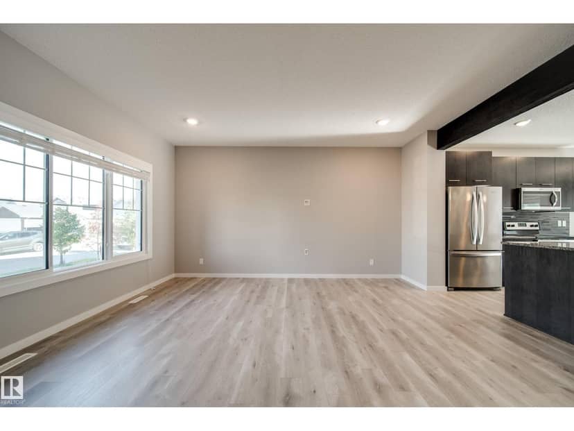 15927 13 AV SW — photo 11 of 40