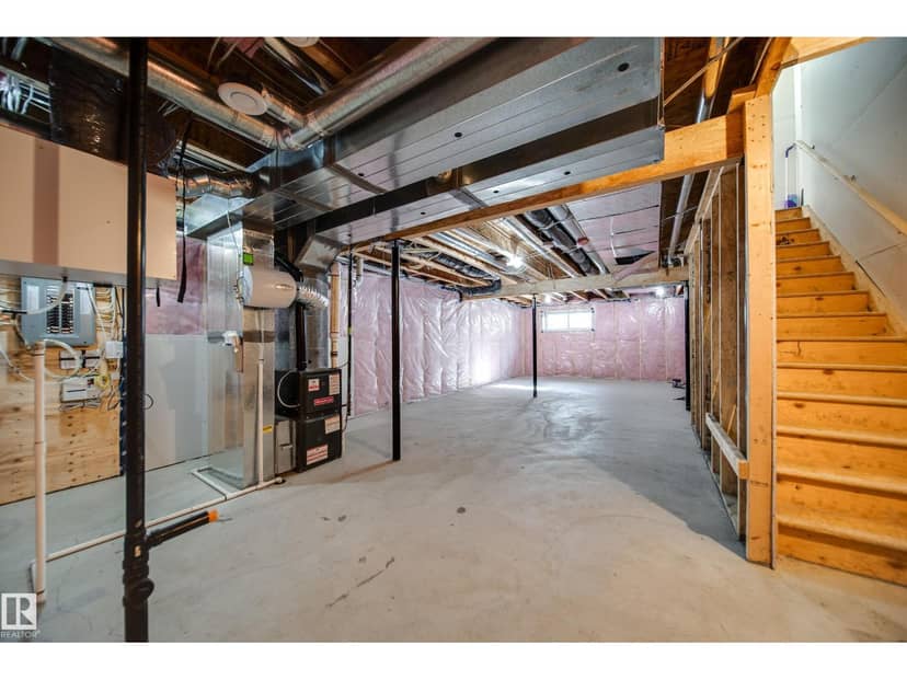 15927 13 AV SW — photo 40 of 40
