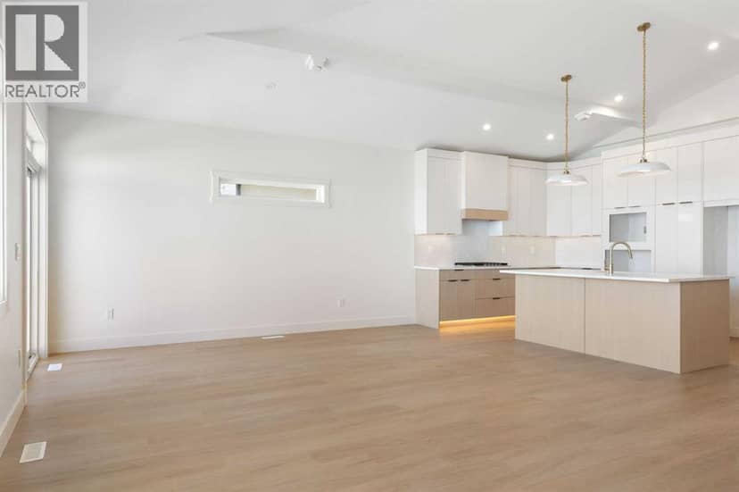 24 St Andrews Close — photo 25 of 40
