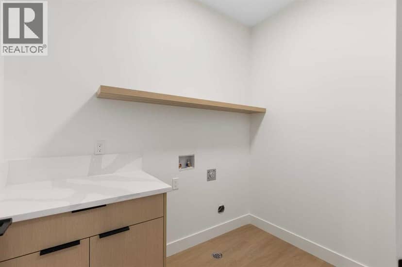 24 St Andrews Close — photo 12 of 40