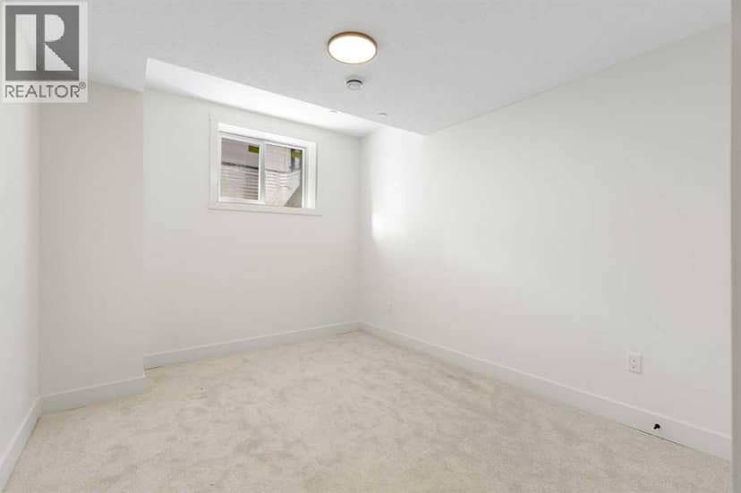 24 St Andrews Close — photo 36 of 40