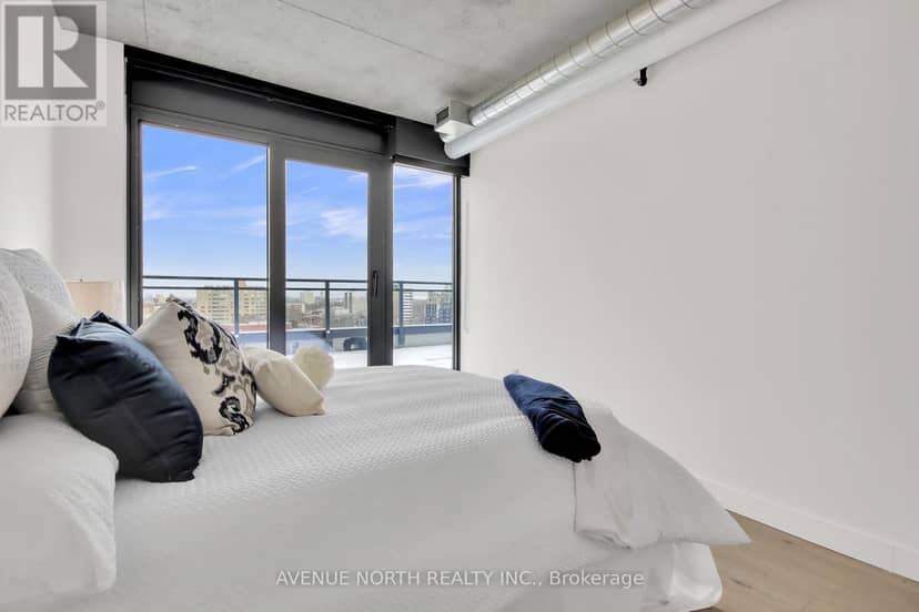 806 - 10 James Street — photo 24 of 40