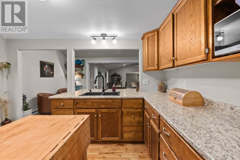 33 Grange Street — photo 10 of 26