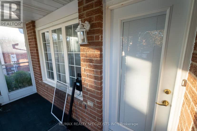26 Vivaldi Crescent — photo 39 of 40