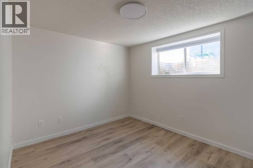 830 9 Street N — photo 21 of 28