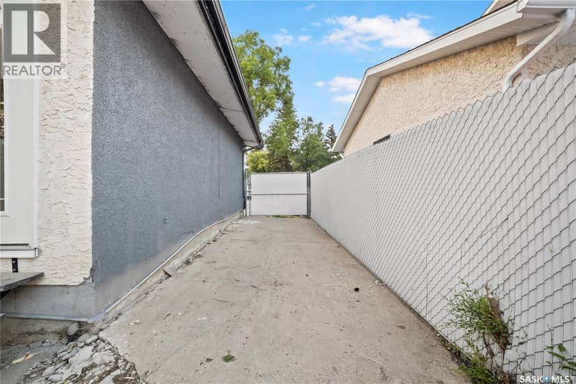 2225 Bedford Avenue E — photo 13 of 13