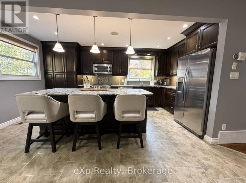 9 Charlotte Street — photo 10 of 28