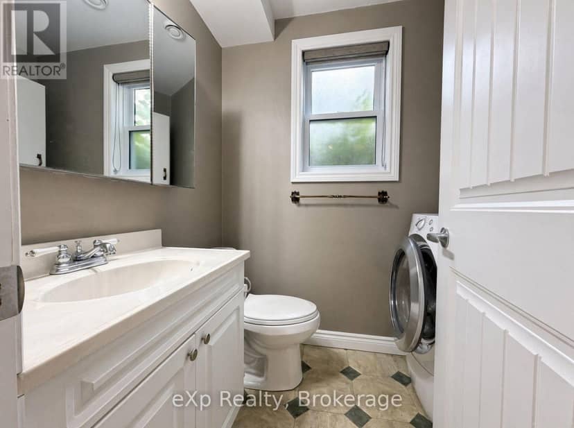9 Charlotte Street — photo 19 of 28