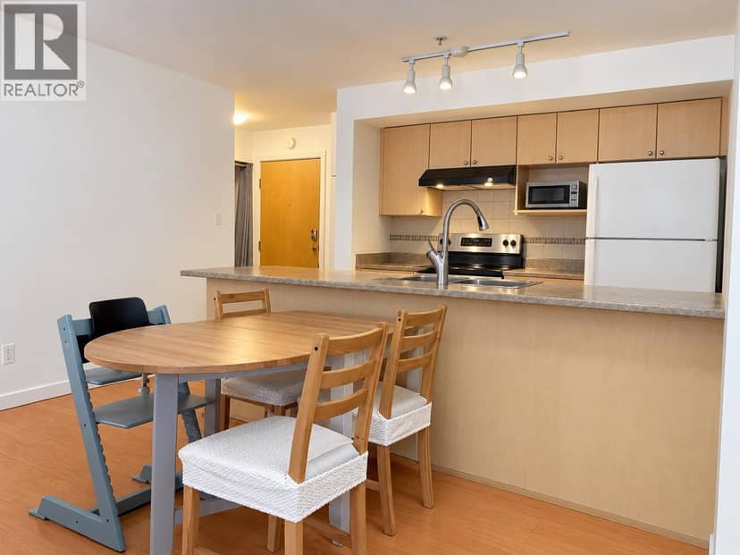 210 2891 E Hastings Street, Vancouver, photo 3