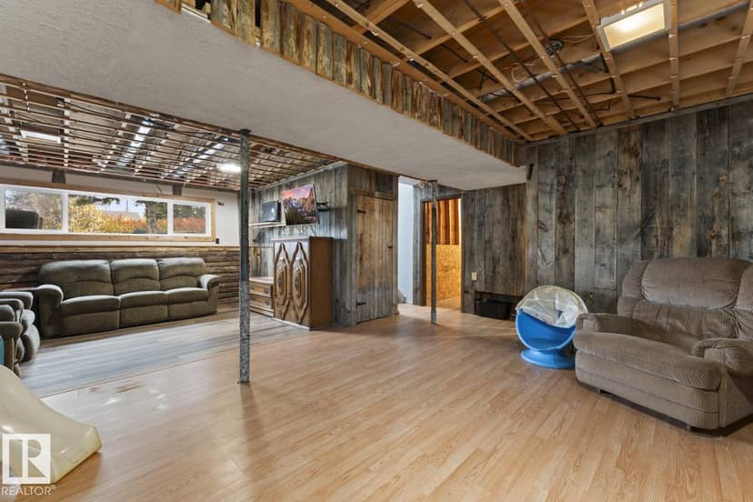 622 13 ST — photo 20 of 26