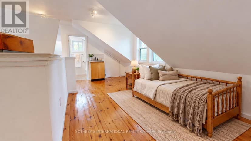 131 John Street E — photo 28 of 40