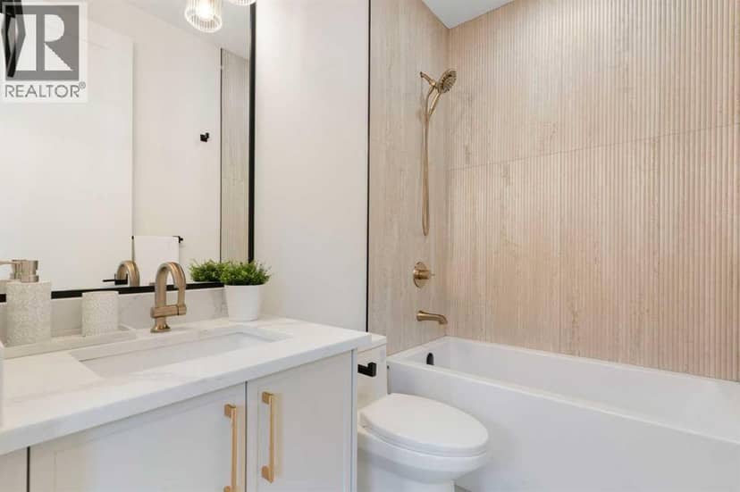 528 52 Avenue SW — photo 27 of 40