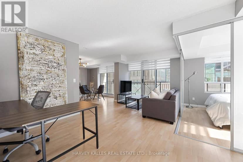 515 - 140 Simcoe Street — photo 19 of 40