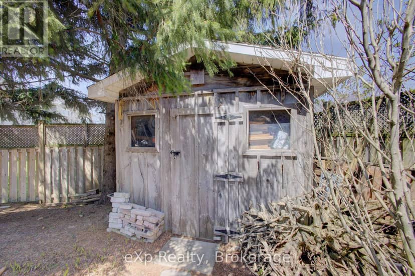 685 Reserve Avenue S — photo 25 of 36