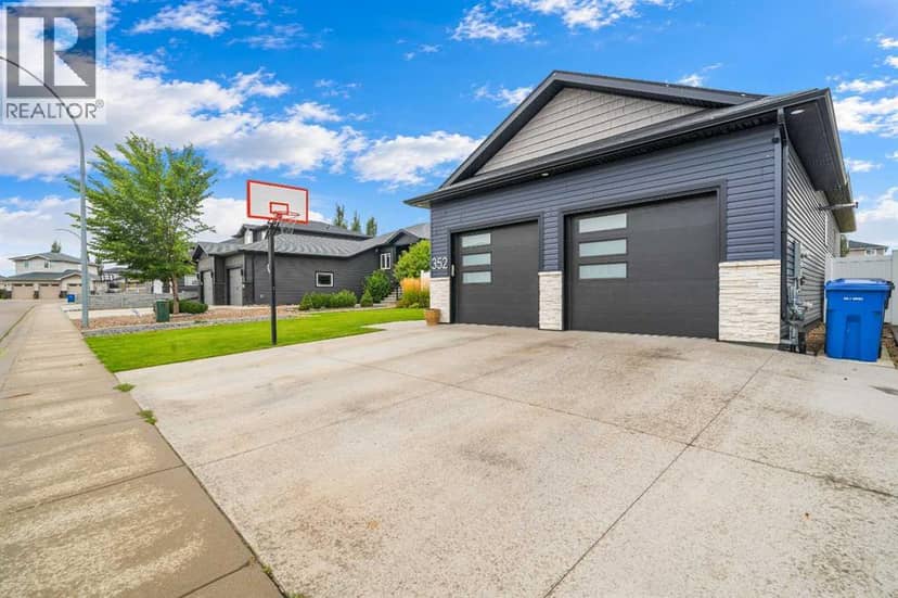 352 Somerside Crescent SE, Medicine Hat, photo 4