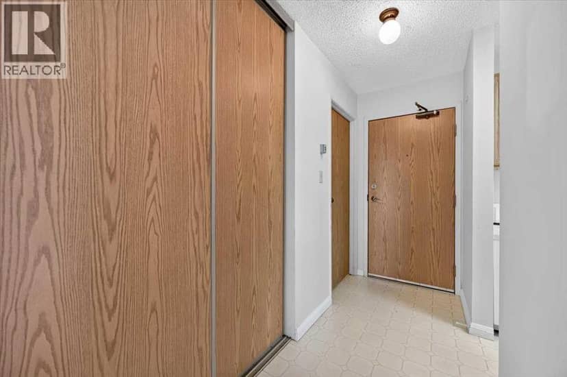 908, 8604 48 Avenue NW, Calgary, photo 5