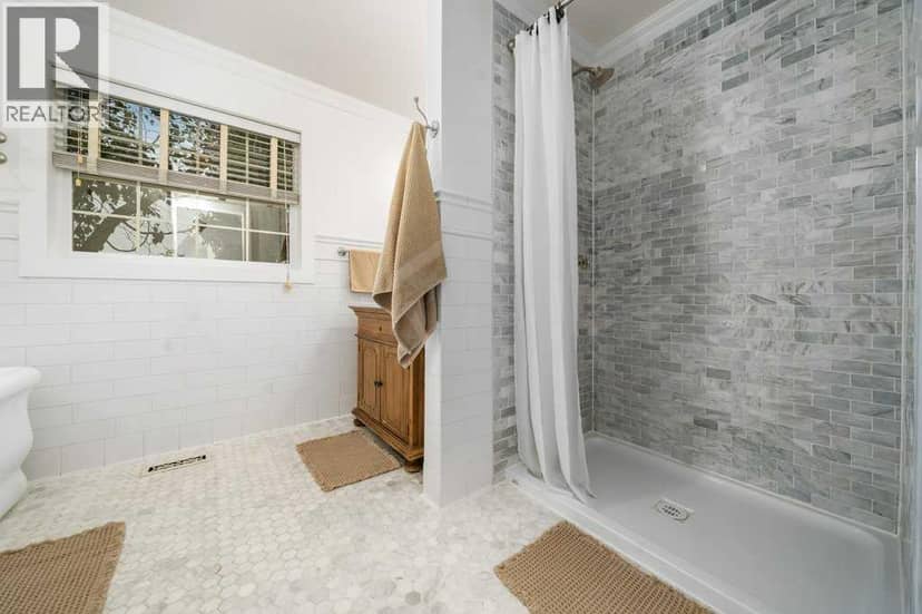 630 East 3 Street — photo 27 of 40