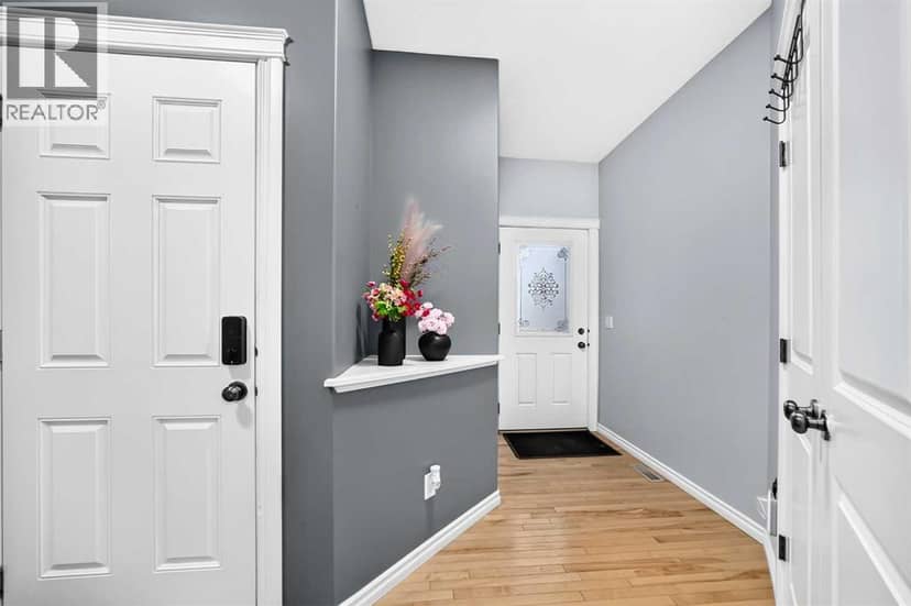 127, 100 Coopers Common SW, Airdrie, photo 3