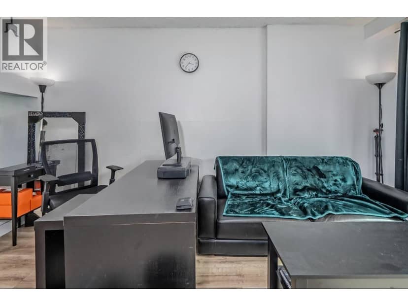 905 1188 Howe Street, Vancouver, photo 5