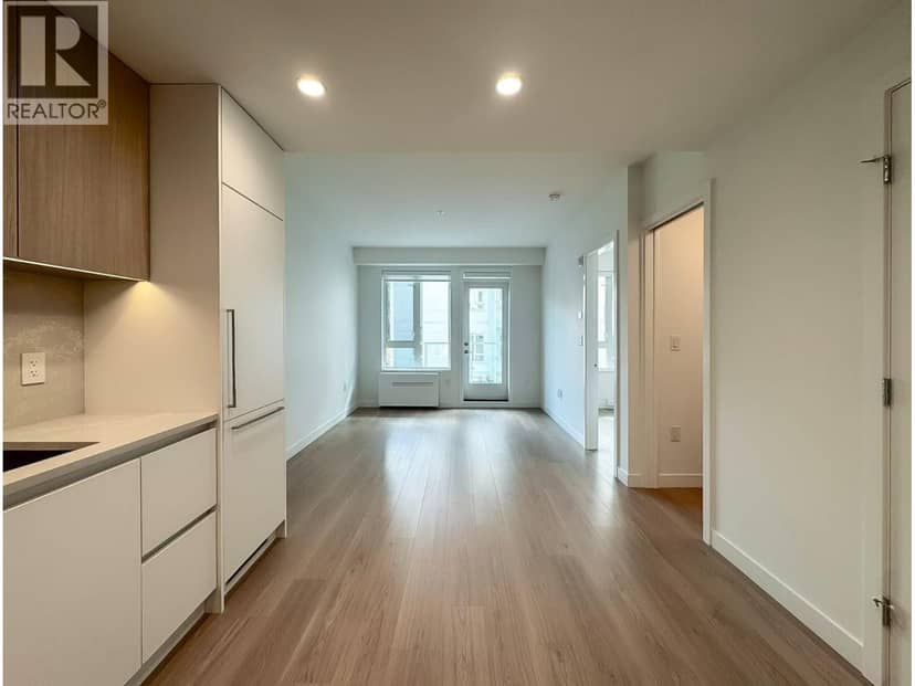 202 588 Harrison Drive, Coquitlam, photo 6