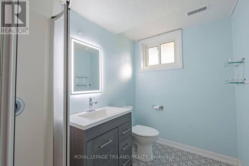 15 Confederation Drive — photo 19 of 37