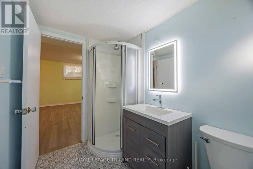 15 Confederation Drive — photo 20 of 37