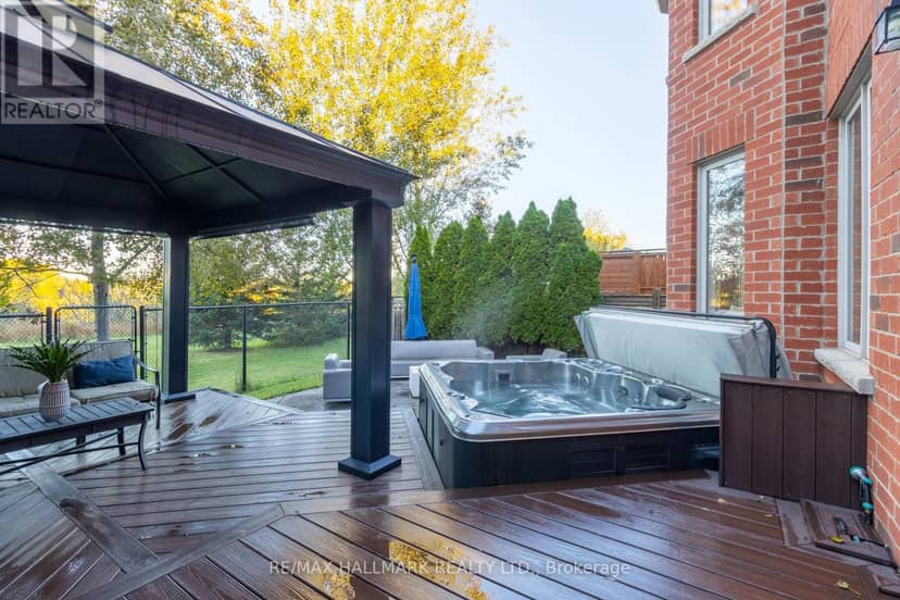 27 Beverton Crescent — photo 32 of 40