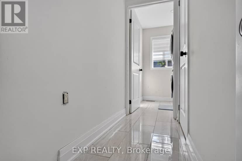 664 Dolby Crescent — photo 12 of 31