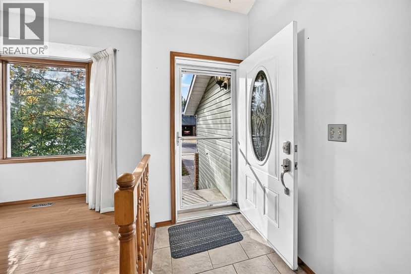 64 Edforth Crescent NW, Calgary, photo 3