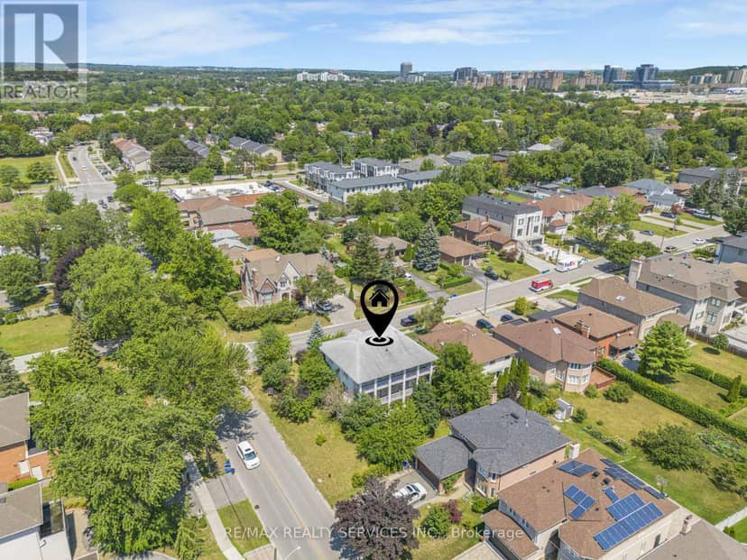 135 Spruce Avenue, Richmond Hill, photo 3