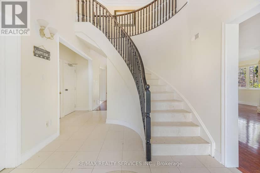 135 Spruce Avenue, Richmond Hill, photo 7