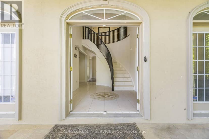 135 Spruce Avenue, Richmond Hill, photo 8
