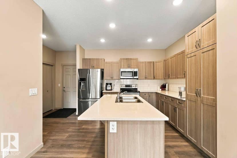 1416 26 AV NW — photo 11 of 31