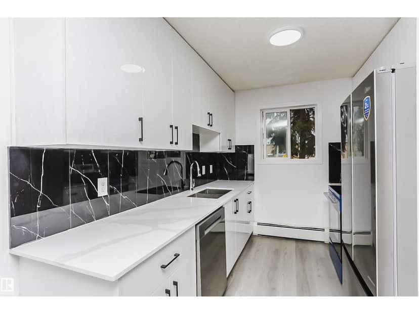 #124 10511 42 AV NW — photo 11 of 35