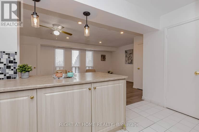 3 - 40 Rexdale Boulevard, Toronto, photo 4