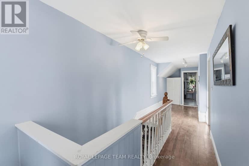 224 Reuben Crescent — photo 17 of 35