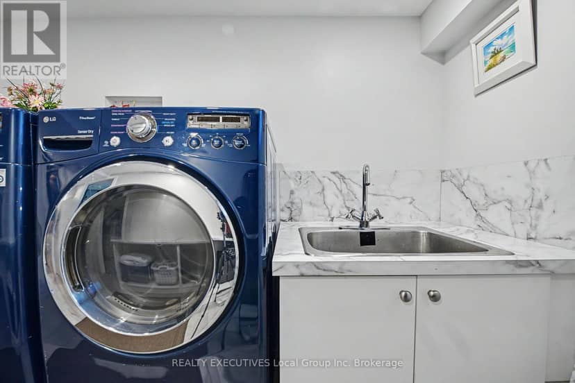 856 Jane Street — photo 35 of 40