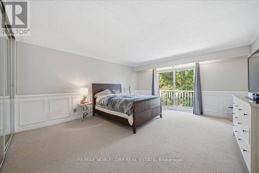 518 Rosebank Road — photo 27 of 31