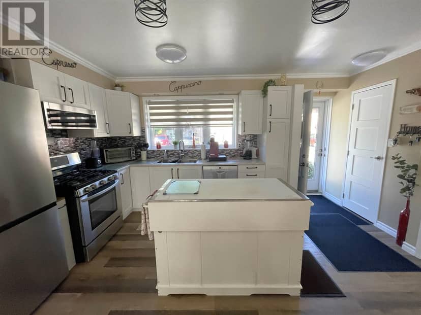 33 Frame CRES — photo 3 of 32