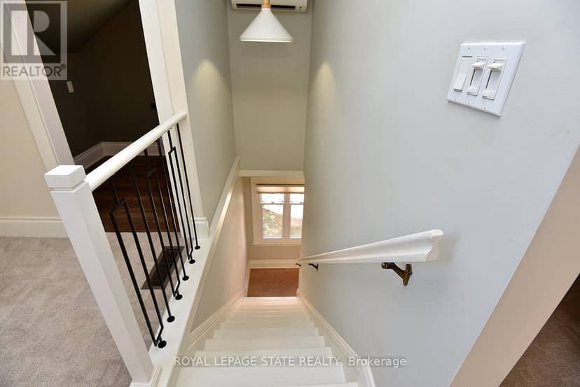 6 Nelles Boulevard — photo 21 of 40